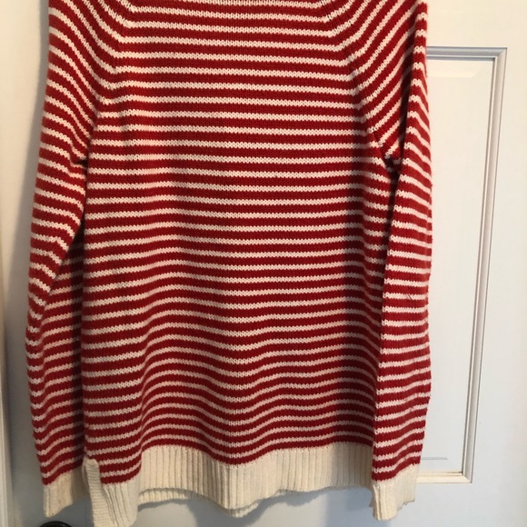 Women’s GAP Sweater - Picture 3 of 3